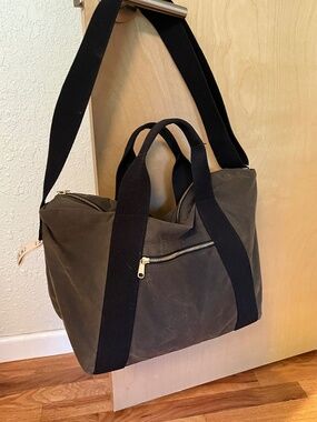 Utility Canvas waxed overnight bag